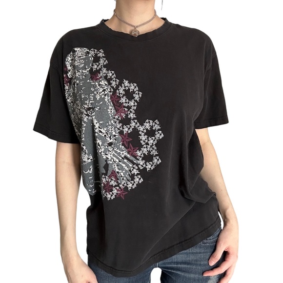 Y2K Grunge Black & Red Graphic Mens Tshirt - Picture 2 of 6